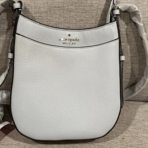 KATE SPADE Leila Pebbled Leather North South Crossbody in Light Sand